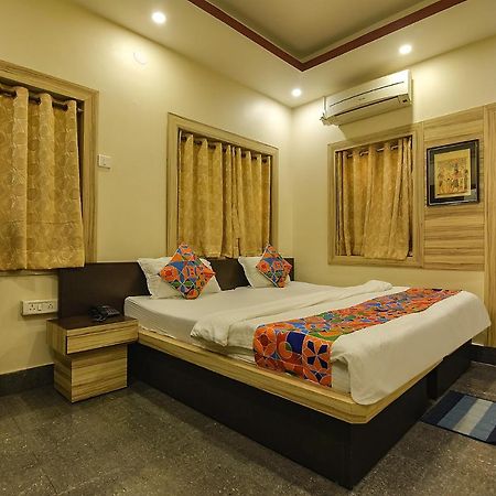 Fabexpress Shivalya Hotel Calcutta Eksteriør billede